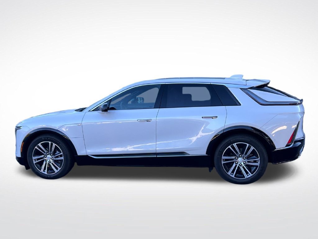 Used 2025 Cadillac Lyriq Luxury RWD image 8