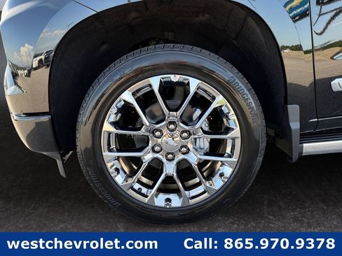 New 2026 Chevrolet Silverado 1500 High Country w/ High Country Premium Package AWD/4WD image 9