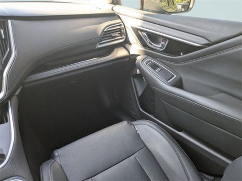 Used 2021 Subaru Outback Limited image 19