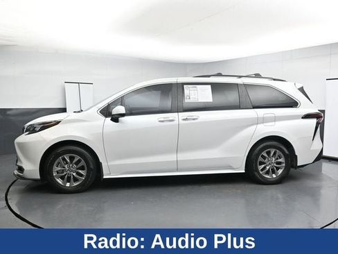 Used 2024 Toyota Sienna XLE FWD image 7