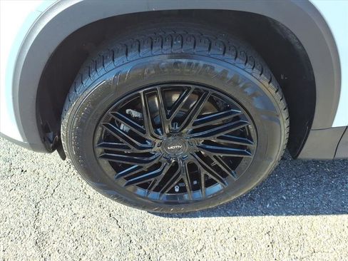 Used 2022 Mercedes-Benz GLB 250 GLB 250 image 10