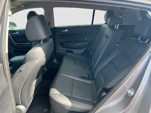 Used 2020 Kia Sportage EX image 11