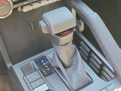 Used 2025 Toyota Tacoma TRD Off-Road image 27