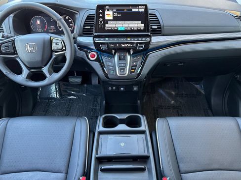 Used 2026 Honda Odyssey Elite image 15
