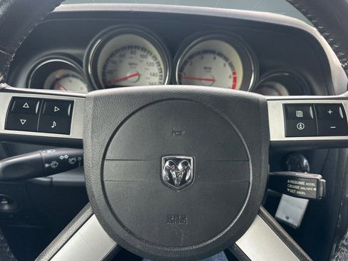 Used 2009 Dodge Challenger R/T image 14
