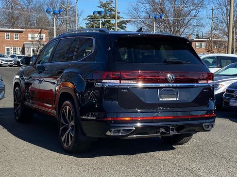 Certified 2024 Volkswagen Atlas SEL Premium R-Line image 5