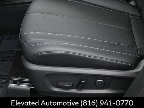 Certified 2026 INFINITI QX60 Luxe w/ Cargo Package AWD/4WD image 17