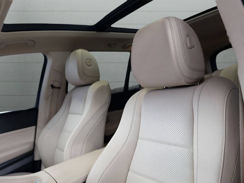 Used 2023 Mercedes-Benz GLS 450 4MATIC w/ AMG Line Exterior image 2
