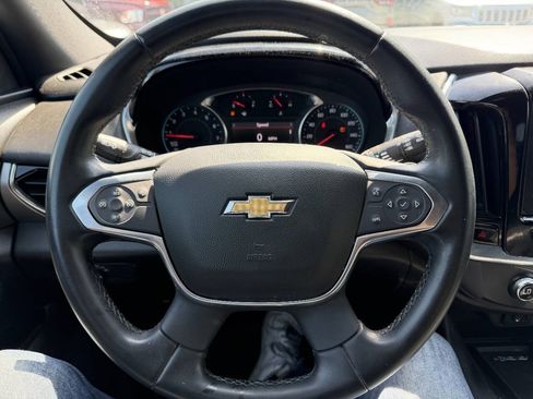 Used 2023 Chevrolet Traverse LT AWD/4WD image 10