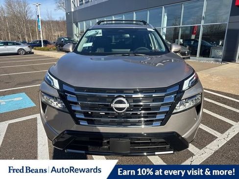 New 2026 Nissan Rogue Platinum image 3