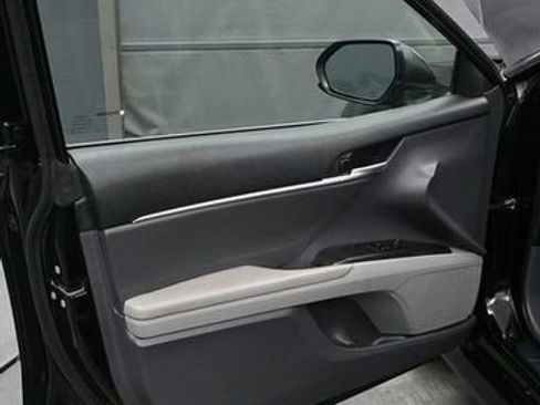 Used 2023 Toyota Camry LE FWD image 10