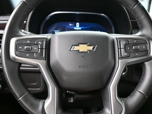Used 2024 Chevrolet Suburban LT image 27