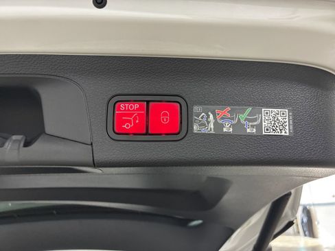 New 2026 Mercedes-Benz GLS 580 4MATIC image 6