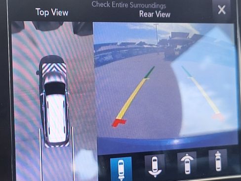 Used 2017 Chrysler Pacifica Touring-L Plus w/ Advanced Safetytec Group FWD image 16