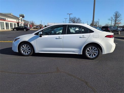 Certified 2024 Toyota Corolla LE image 4