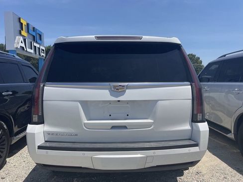 Used 2016 Cadillac Escalade Premium AWD/4WD image 10