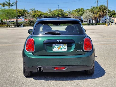 Used 2018 MINI Cooper 2-Door Hardtop FWD image 7