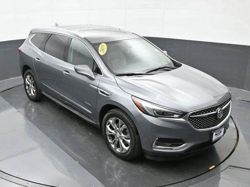 Used 2019 Buick Enclave Avenir w/ Avenir Technology Package image 32