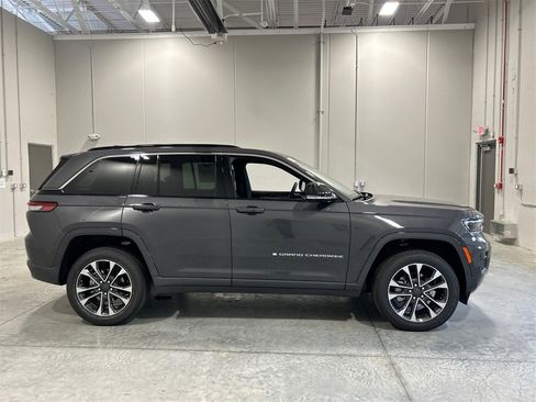 New 2025 Jeep Grand Cherokee Overland w/ Adv Protech Group III image 5