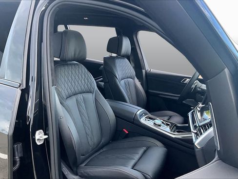 Used 2026 BMW X7 M60i AWD/4WD image 8