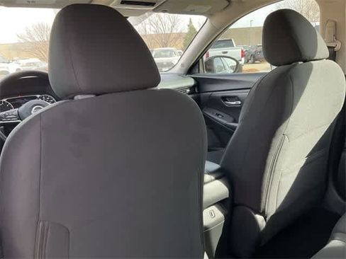 Used 2023 Nissan Sentra SV image 15