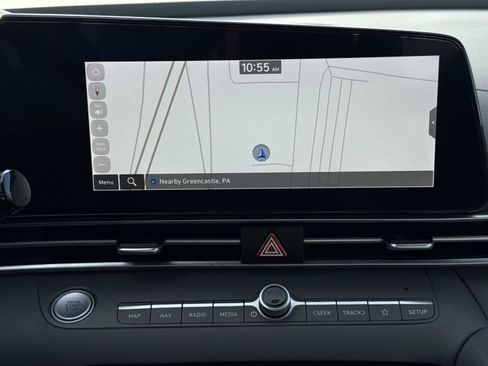 Used 2023 Hyundai Elantra SEL w/ Convenience Package image 3