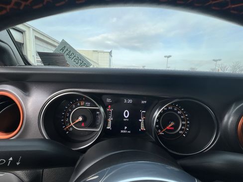 Used 2023 Jeep Gladiator Mojave w/ LED Lighting Group image 17