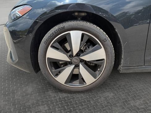 Used 2025 Audi A5 2.0T Premium Plus w/ Premium Plus AWD/4WD image 9