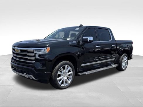 Used 2025 Chevrolet Silverado 1500 High Country w/ High Country Premium Package AWD/4WD image 5