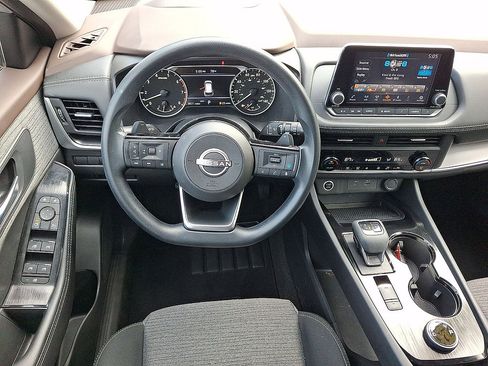 Certified 2023 Nissan Rogue SV AWD/4WD image 20