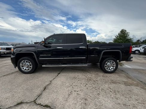 Used 2016 GMC Sierra 2500 Denali w/ Driver Alert Package AWD/4WD image 2