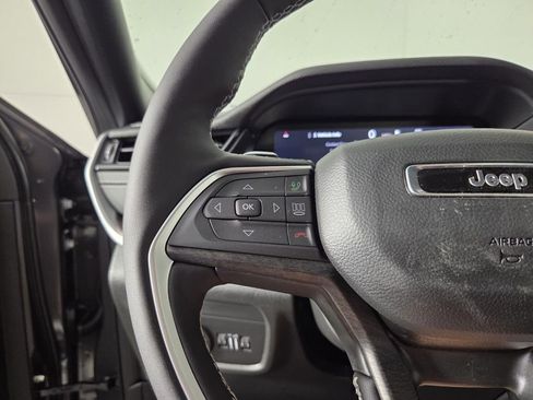 New 2026 Jeep Grand Cherokee Altitude RWD image 16