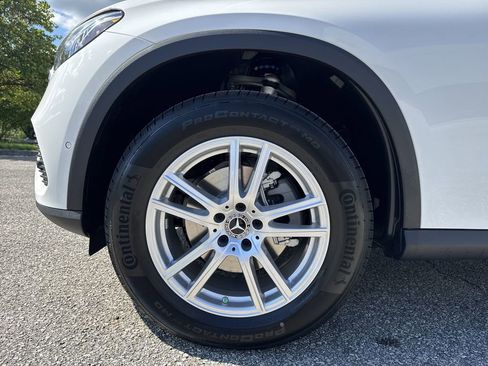 Certified 2025 Mercedes-Benz GLC 300 4MATIC image 8
