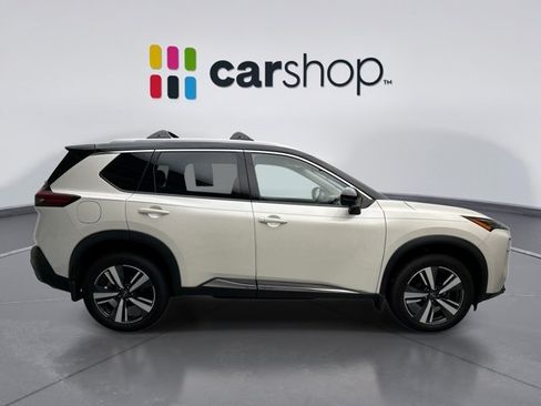 Used 2023 Nissan Rogue SL AWD/4WD image 6