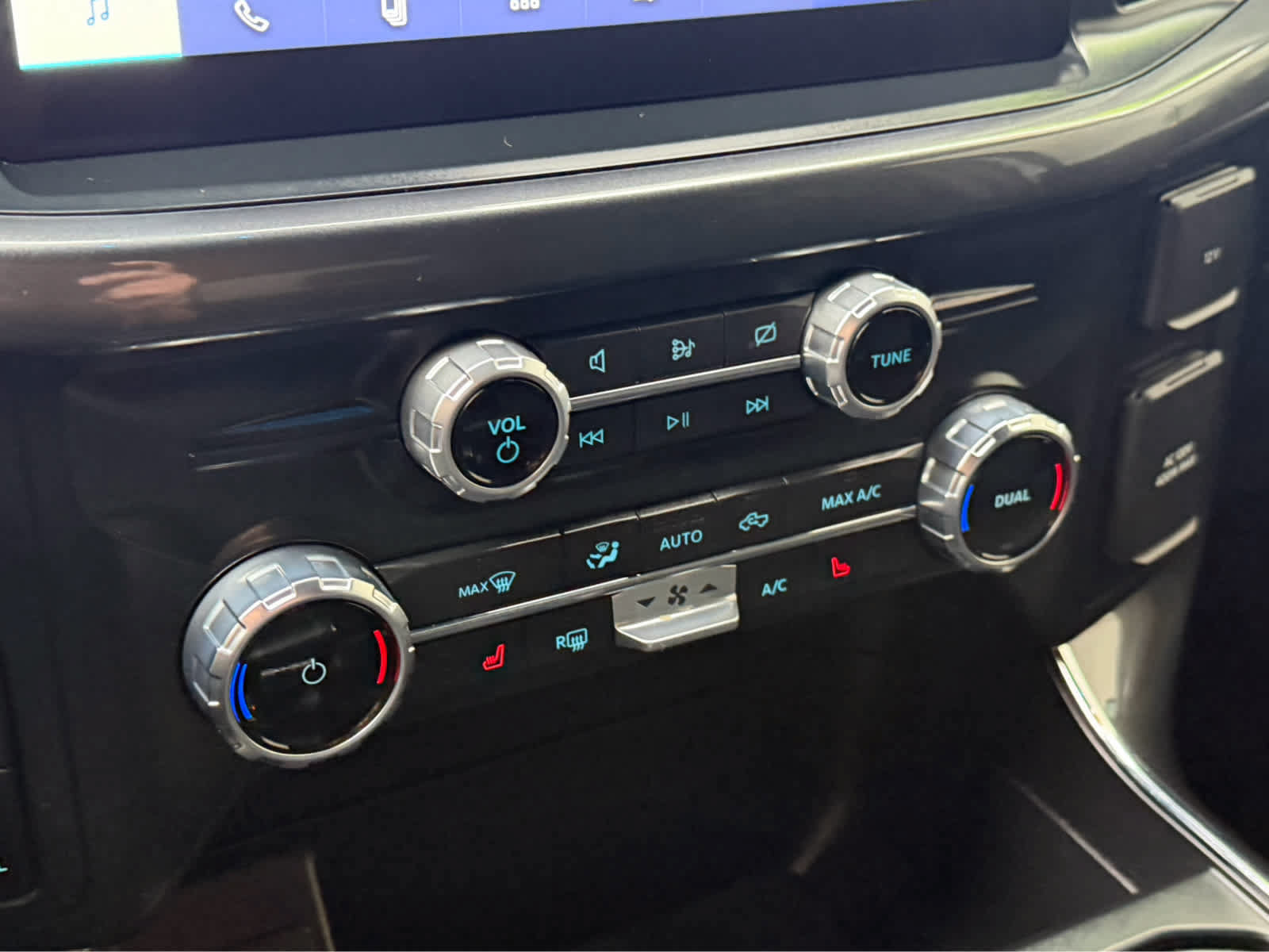 Used 2022 Ford F150 XLT w/ Equipment Group 302A High AWD/4WD image 20