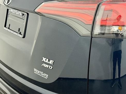 Used 2018 Toyota RAV4 XLE AWD/4WD image 43