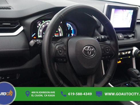 Used 2023 Toyota RAV4 AWD Hybrid image 19