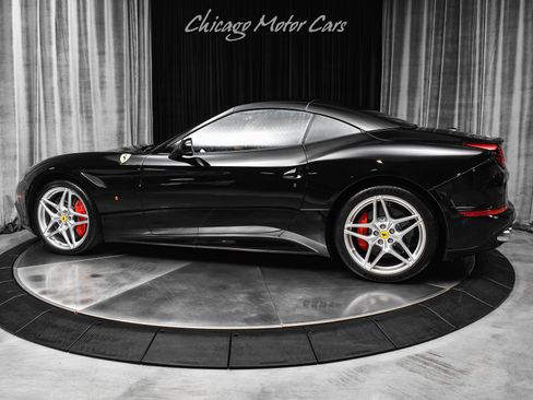Used 2016 Ferrari California T RWD image 38