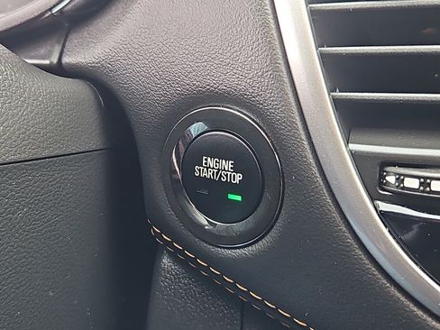 Used 2022 Chevrolet Trax LT w/ Driver Confidence Package image 13