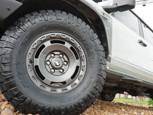 Used 2023 Ford Bronco Everglades AWD/4WD image 11