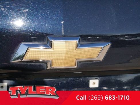 Used 2020 Chevrolet Equinox LT w/ Driver Convenience Package FWD image 15