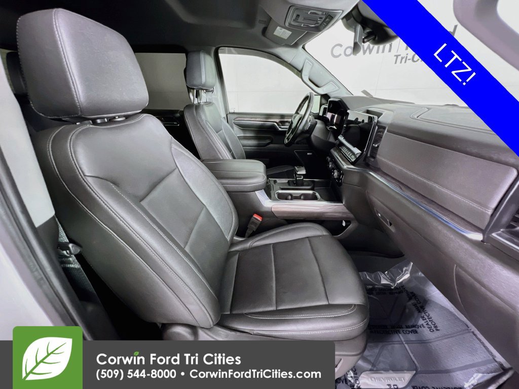 Used 2024 Chevrolet Silverado 1500 LTZ w/ LTZ Convenience Package II AWD/4WD image 17