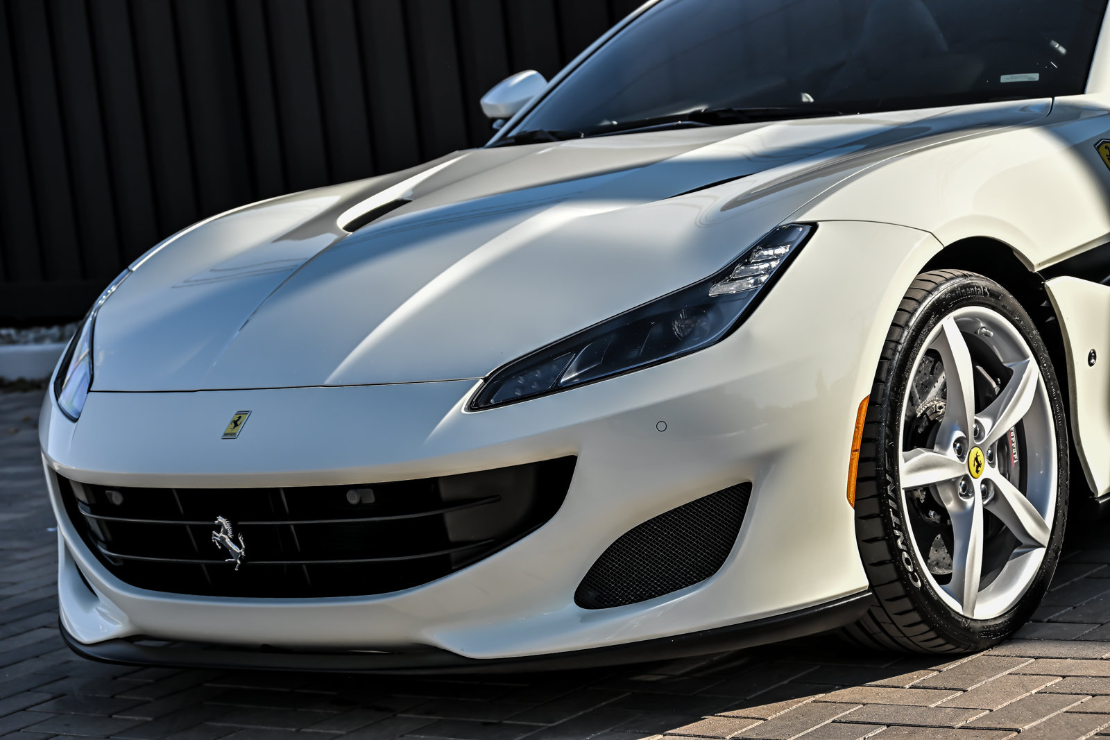 Used 2019 Ferrari Portofino RWD image 6