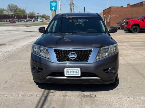 Used 2014 Nissan Pathfinder S AWD/4WD image 2