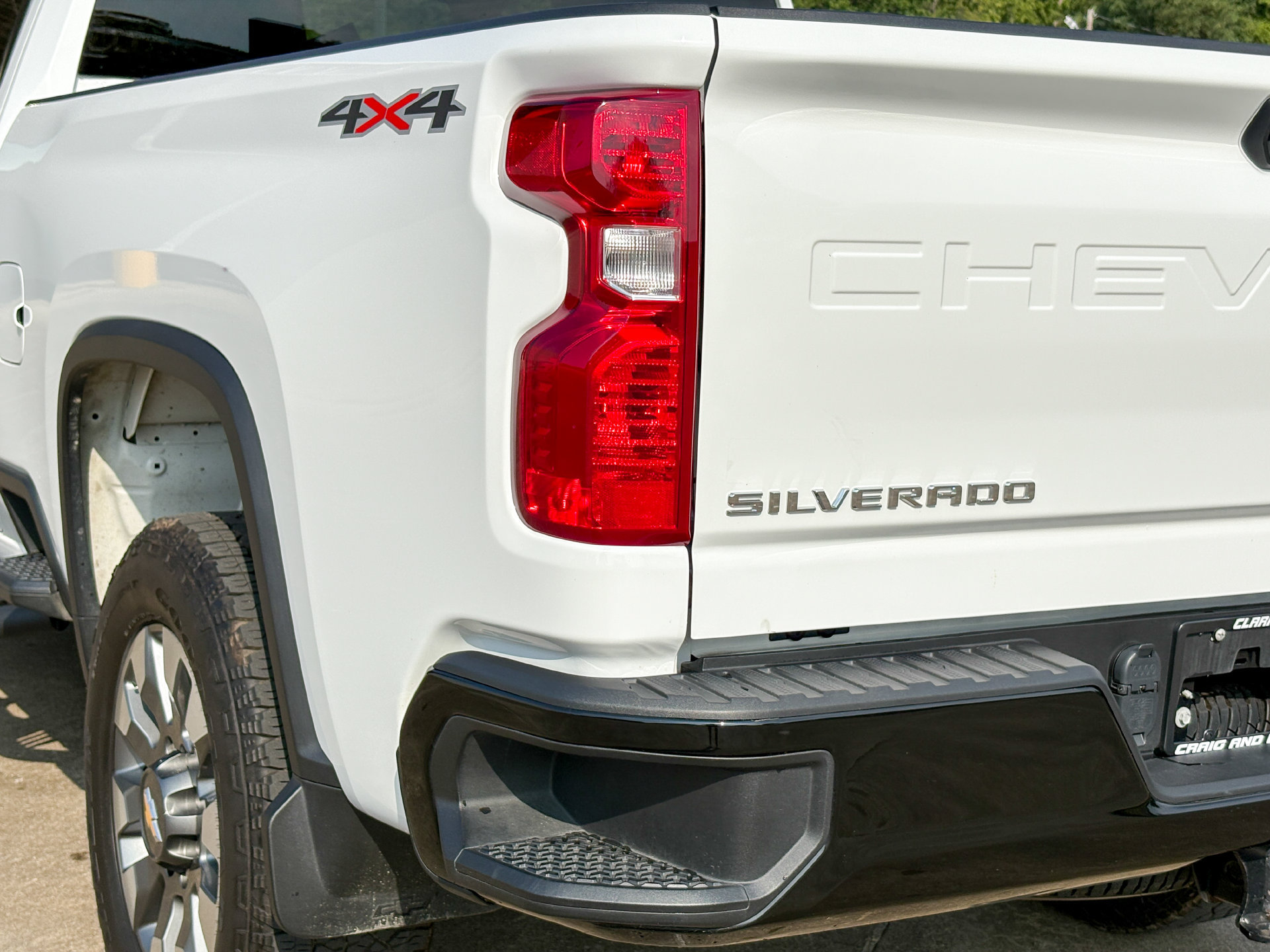 Used 2025 Chevrolet Silverado 2500 Custom w/ Custom Convenience Package AWD/4WD image 9