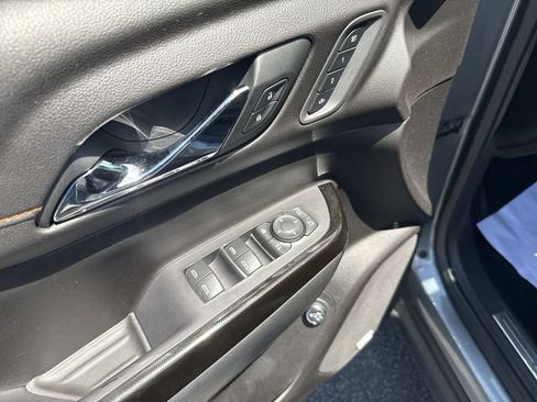 Used 2021 GMC Acadia AT4 w/ Technology Package AWD/4WD image 17