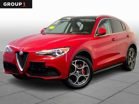Used 2018 Alfa Romeo Stelvio AWD image 1
