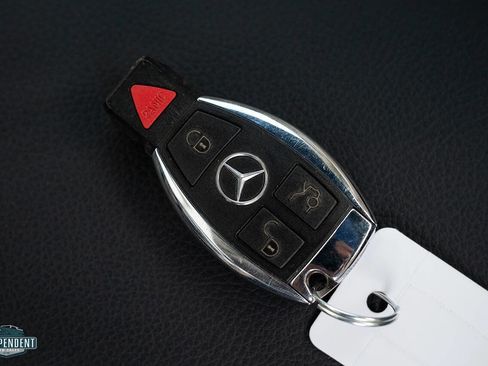 Used 2013 Mercedes-Benz SLK 250 image 23