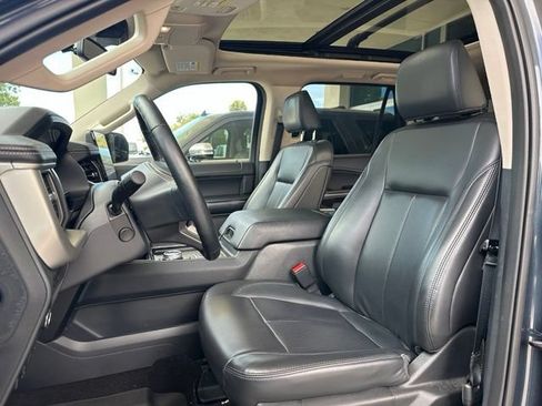Used 2023 Ford Expedition Max XLT AWD/4WD image 7