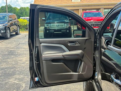 Used 2023 Chevrolet Colorado Z71 w/ Z71 Convenience Package 2 AWD/4WD image 20